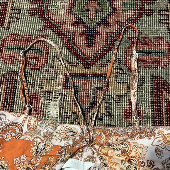 H&M paisley tank top - Picture 6 of 9